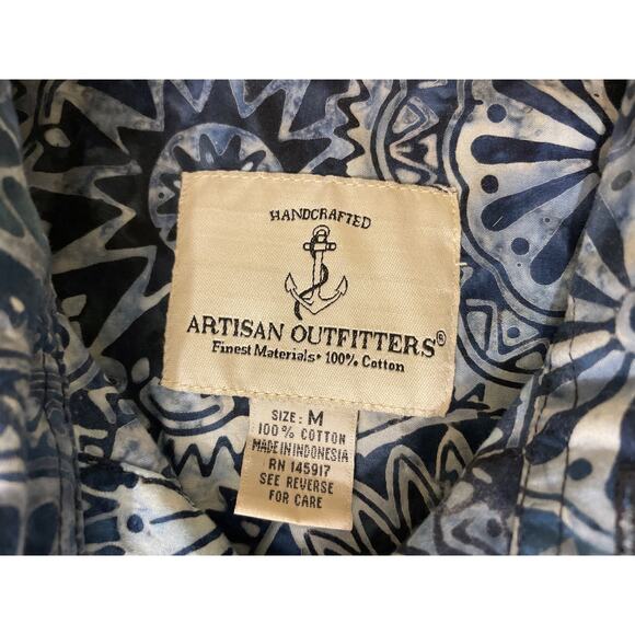 Artisans Outfitters Mens Size Medium Button Down Shirt 100% Cotton Blue Print - Picture 3 of 6